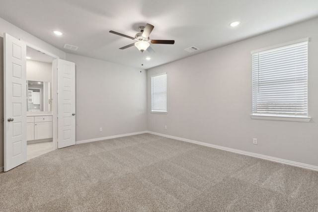 3834 Belleview Place, Heartland, TX 75114