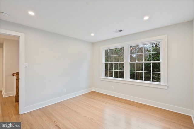 7204 REGENT DR, Alexandria, VA 22307