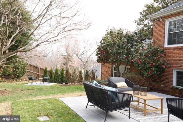 7204 REGENT DR, Alexandria, VA 22307