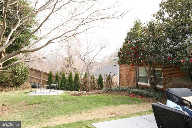 7204 REGENT DR, Alexandria, VA 22307