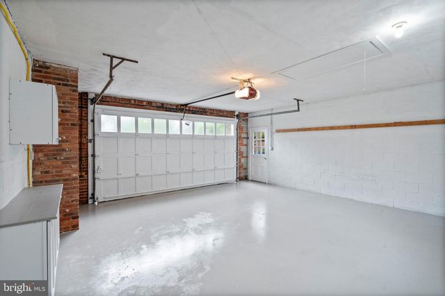 7204 REGENT DR, Alexandria, VA 22307