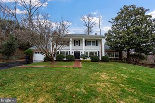 7204 REGENT DR, Alexandria, VA 22307