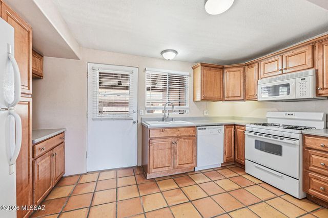 515 S La Canada Dr Unit C, Green Valley, AZ 85614