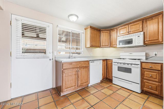 515 S La Canada Dr Unit C, Green Valley, AZ 85614