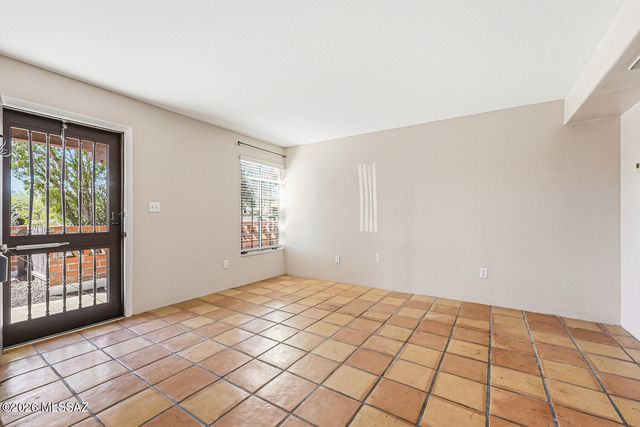 515 S La Canada Dr Unit C, Green Valley, AZ 85614