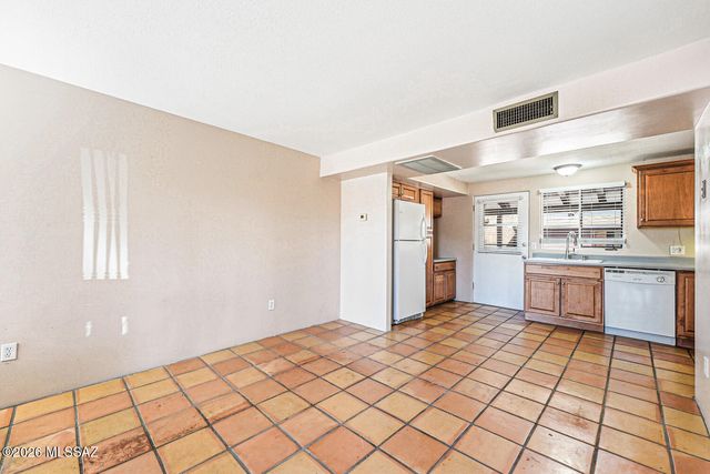 515 S La Canada Dr Unit C, Green Valley, AZ 85614