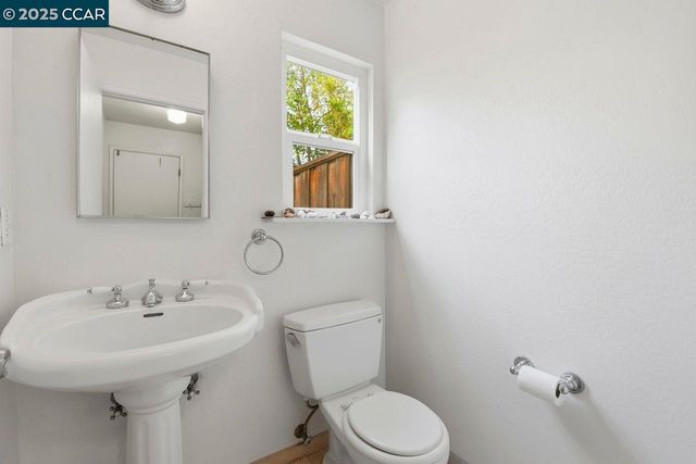 1135 Corrie Ln, Walnut Creek, CA 94597