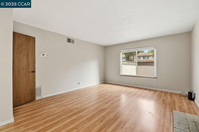 1135 Corrie Ln, Walnut Creek, CA 94597