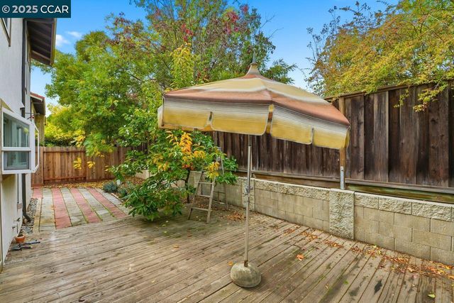 1135 Corrie Ln, Walnut Creek, CA 94597