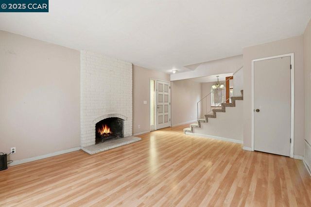 1135 Corrie Ln, Walnut Creek, CA 94597