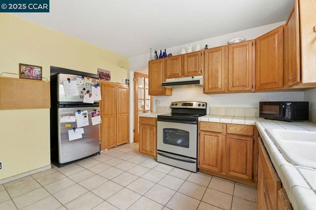 1135 Corrie Ln, Walnut Creek, CA 94597