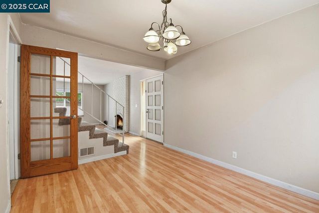 1135 Corrie Ln, Walnut Creek, CA 94597