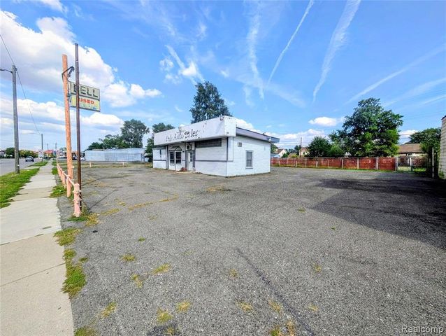 17564 Dix Road, Melvindale, MI 48122