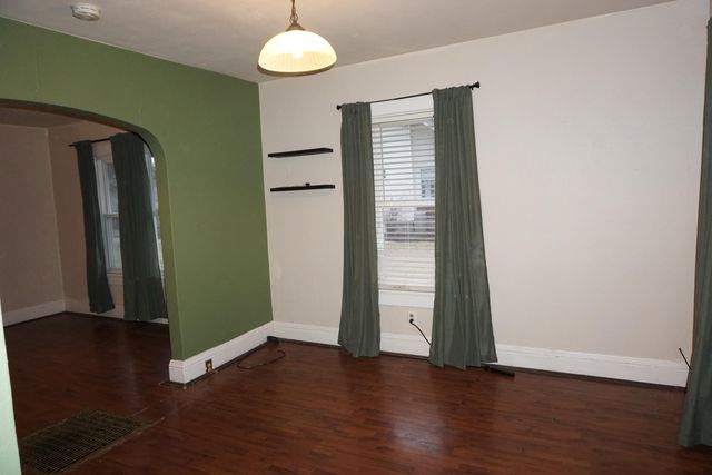 1020 E Cleveland Avenue, Hobart, IN 46342