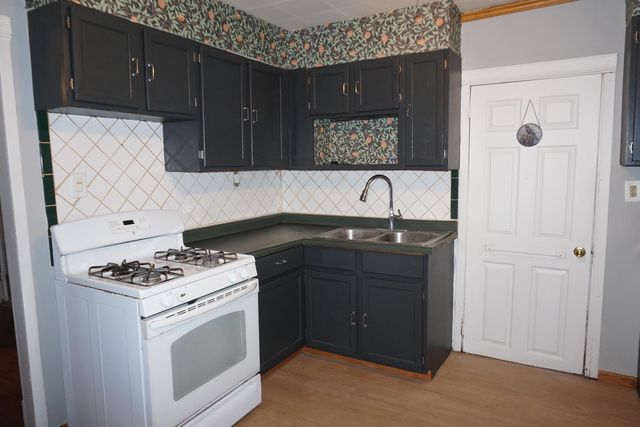 1020 E Cleveland Avenue, Hobart, IN 46342