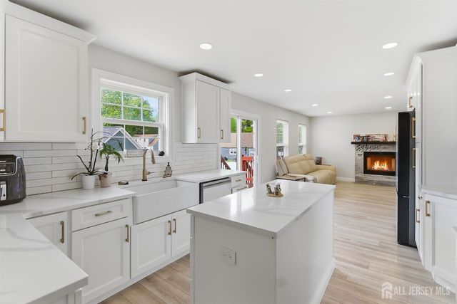 374 mounts mills Road, Monroe, NJ 08831