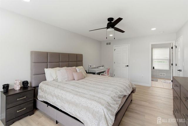374 mounts mills Road, Monroe, NJ 08831