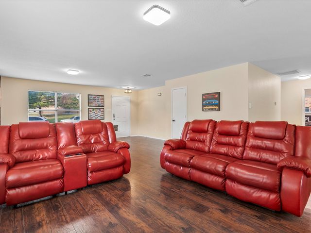 8207 Wesson Road, Arlington, TX 76002