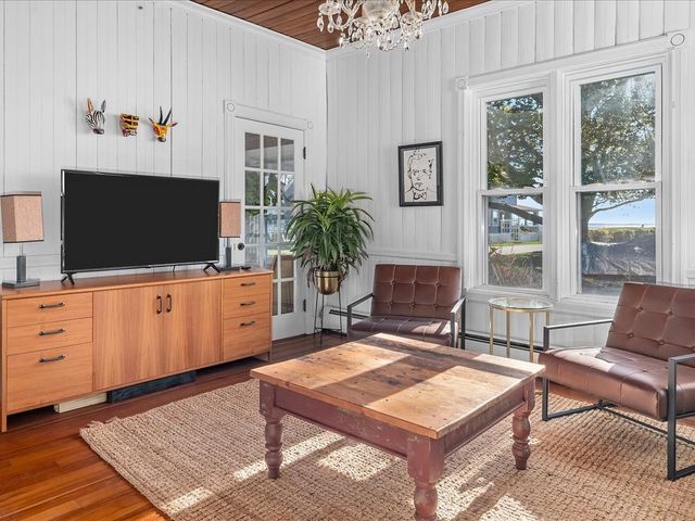51 Ninth Avenue, Warwick, RI 02886