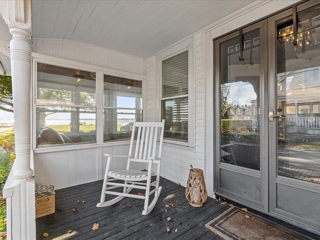 51 Ninth Avenue, Warwick, RI 02886