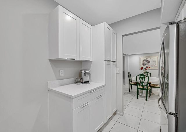 752 LORI Drive 217, Palm Springs, FL 33461