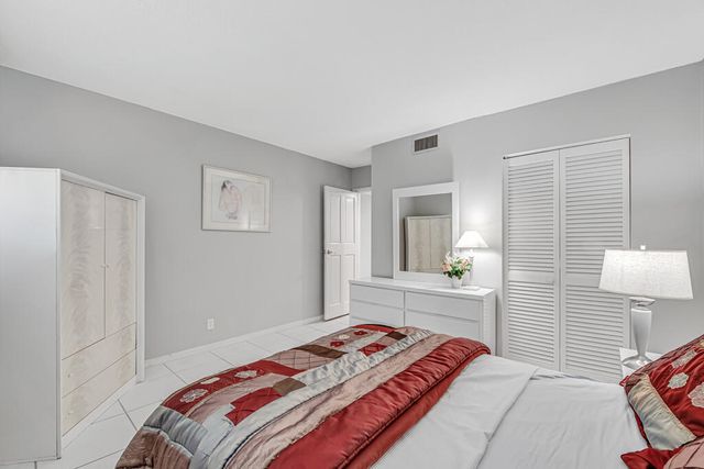 752 LORI Drive 217, Palm Springs, FL 33461