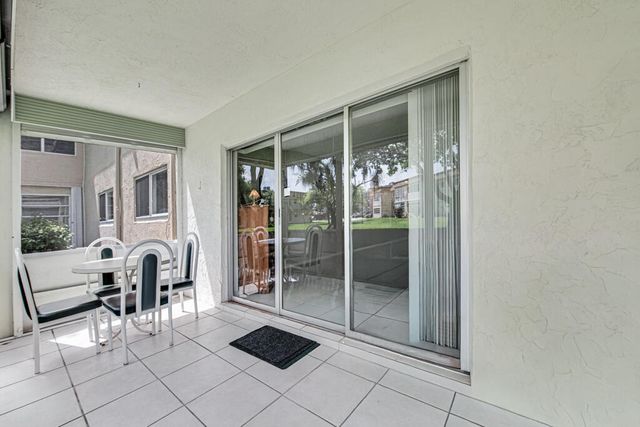 752 LORI Drive 217, Palm Springs, FL 33461