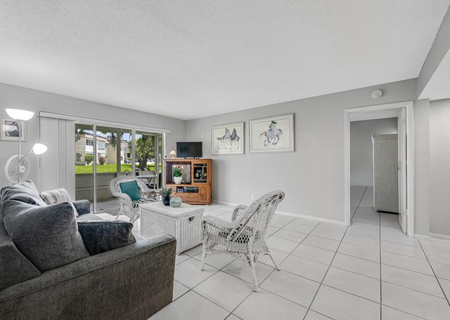 752 LORI Drive 217, Palm Springs, FL 33461