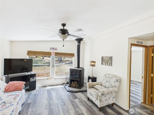 241 Wolf Fork Road, Dayton, WA 99328