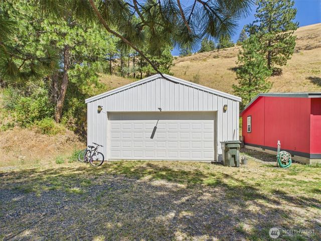 241 Wolf Fork Road, Dayton, WA 99328