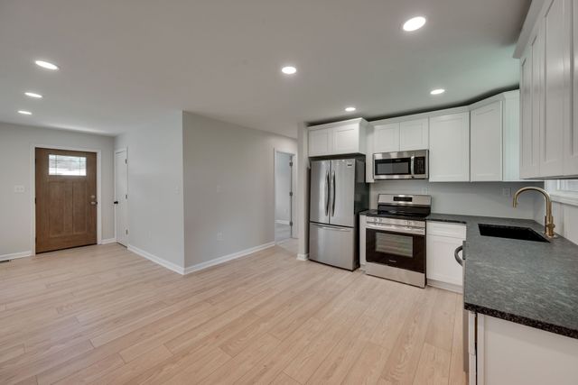3189 Lagrange Dr, Nashville, TN 37218