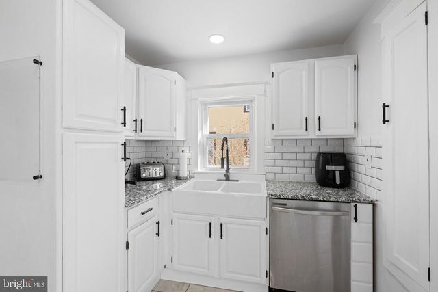 116 W MARSHALL RD, Lansdowne, PA 19050