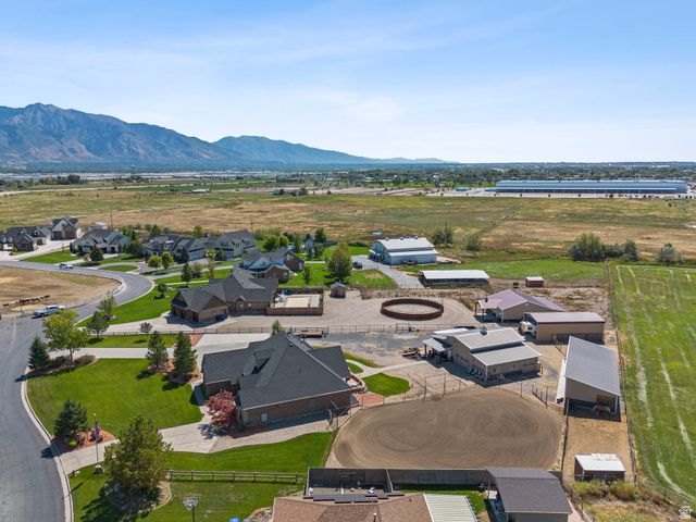 1829 W HERITAGE RANCH DR, Farr West, UT 84404