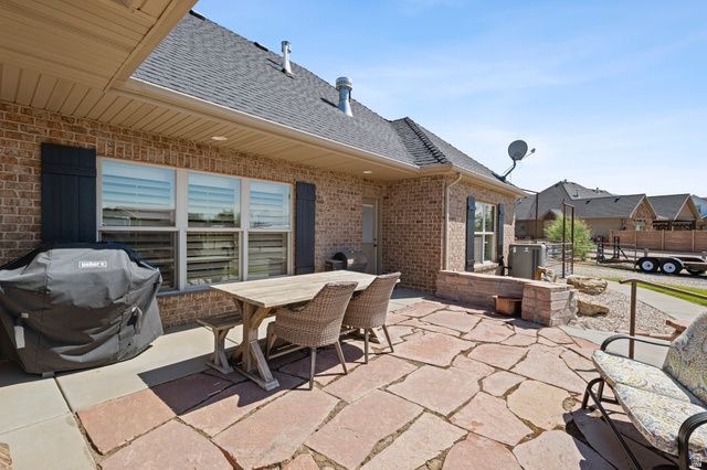 1829 W HERITAGE RANCH DR, Farr West, UT 84404