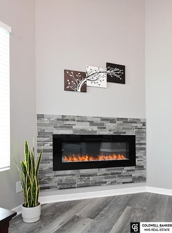 10560 Port Royal Drive, Papillion, NE 68046