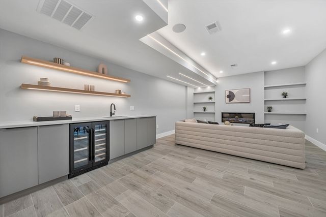 123-125 Waban St 125, Newton, MA 02458