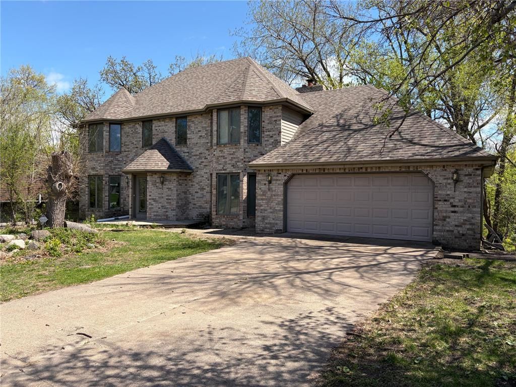 5505 Matterhorn Drive NE, Fridley, MN 55432