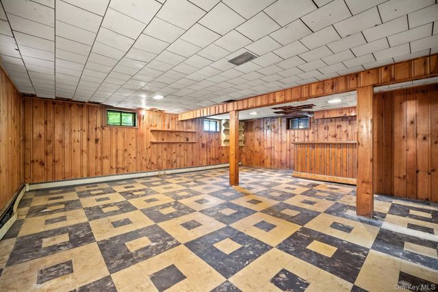 24 Cornell Drive, Great Neck, NY 11020