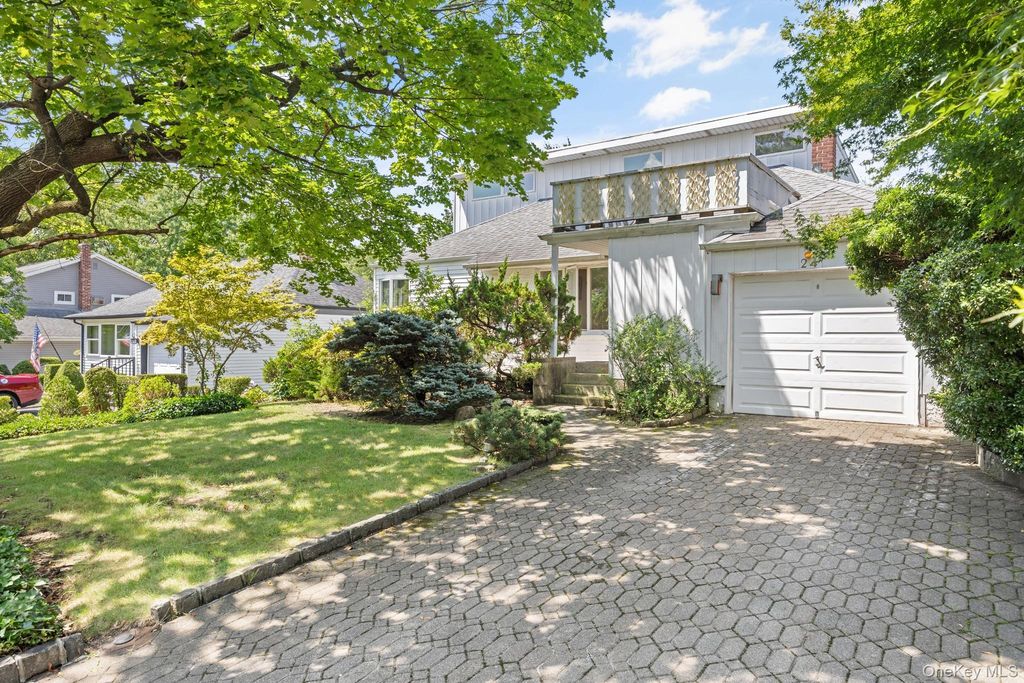 24 Cornell Drive, Great Neck, NY 11020
