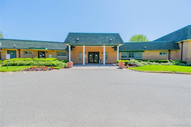 231 artist lake Drive, Middle Island, NY 11953