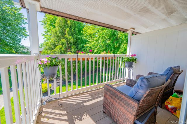 231 artist lake Drive, Middle Island, NY 11953