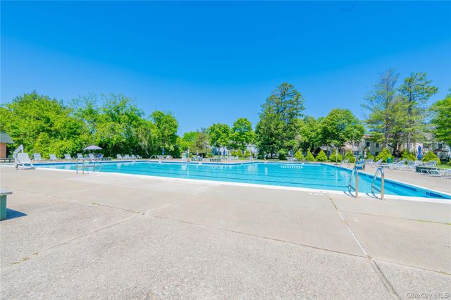 231 artist lake Drive, Middle Island, NY 11953