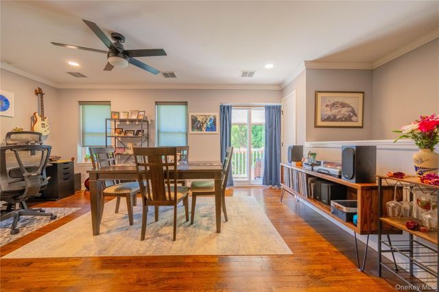 231 artist lake Drive, Middle Island, NY 11953
