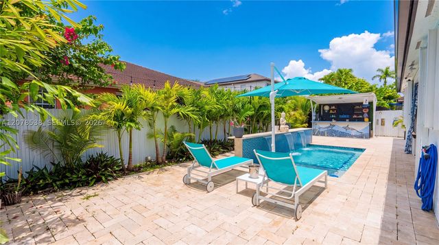 14918 SW 10th St, Miami, FL 33194