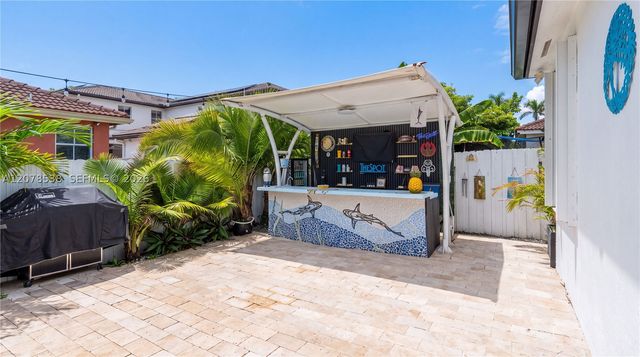 14918 SW 10th St, Miami, FL 33194