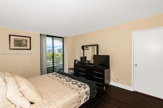 3300 NE 192nd St 711, Aventura, FL 33180