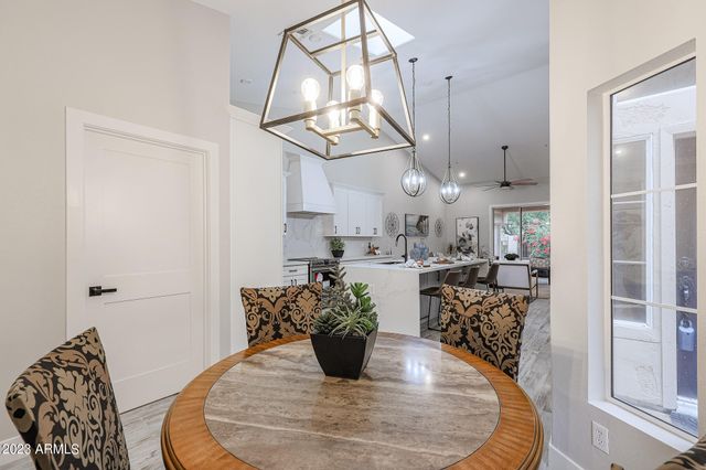 8941 E MAPLE Drive, Scottsdale, AZ 85255