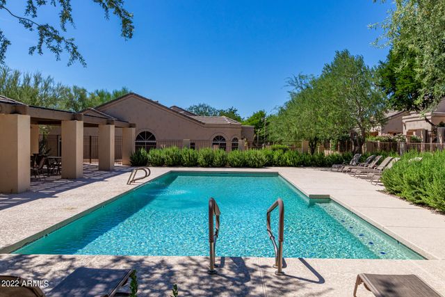 8941 E MAPLE Drive, Scottsdale, AZ 85255