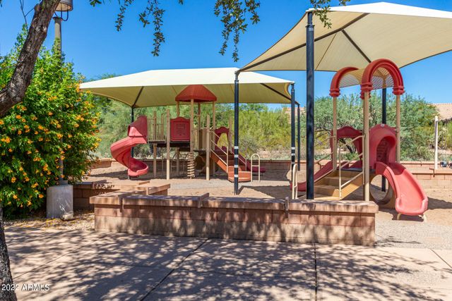 8941 E MAPLE Drive, Scottsdale, AZ 85255