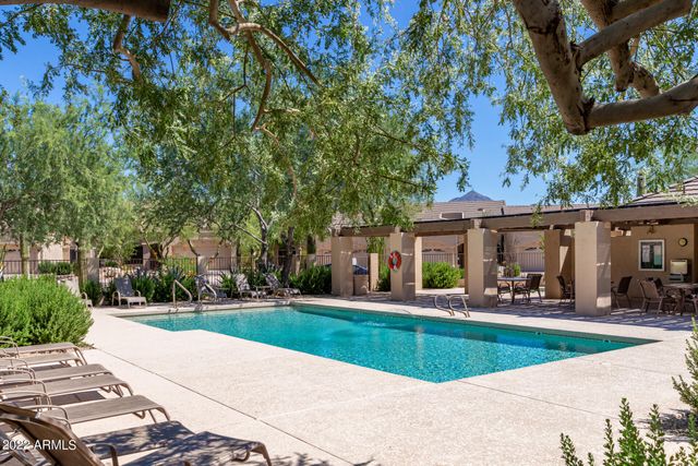 8941 E MAPLE Drive, Scottsdale, AZ 85255